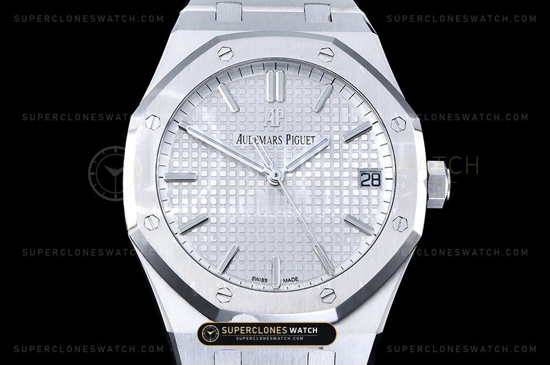 Audemars Piguet Royal Oak 41mm 15500ST Silver Grande Tapisserie Angle 2